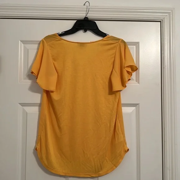 NWT Loft Outlet Yellow Mixed Material Short Sleeve Top. Sz XS - Picture 3 of 4